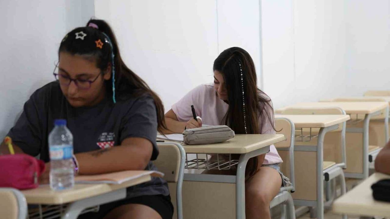 Didim'de yaz atölyesiyle öğrencilerin matematik temelleri güçlendiriliyor