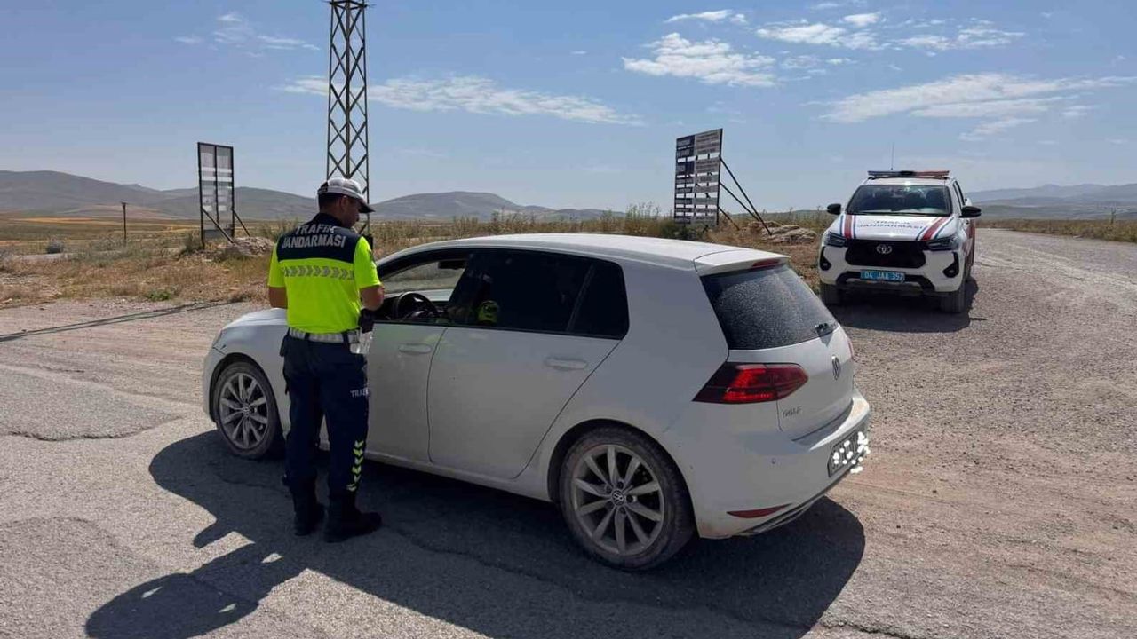 Diyadin’de trafik denetimleri: binlerce sorgulama, 28 araca ağır idari para cezası