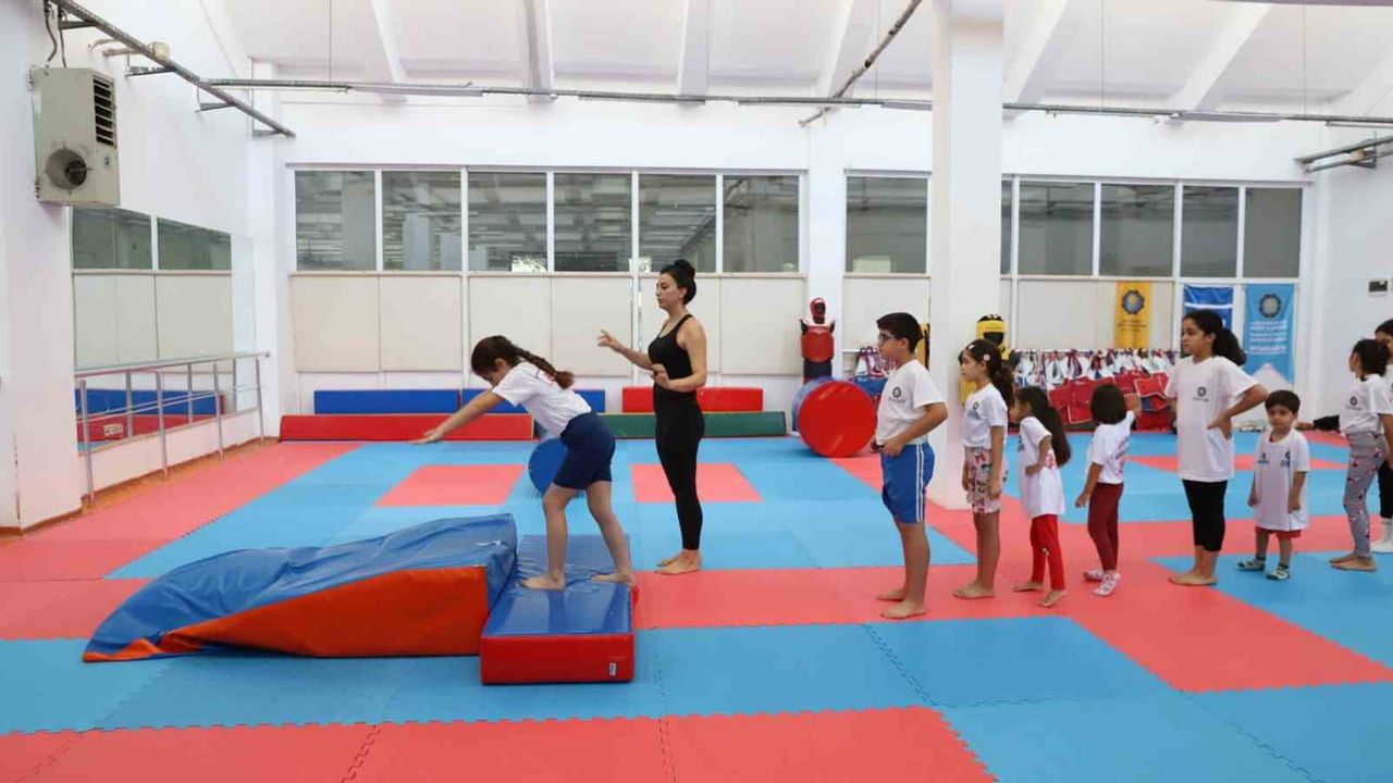 Diyarbakır'da 8 bin 377 çocuk 15 branşta yaz sporuyla yeteneklerini geliştiriyor