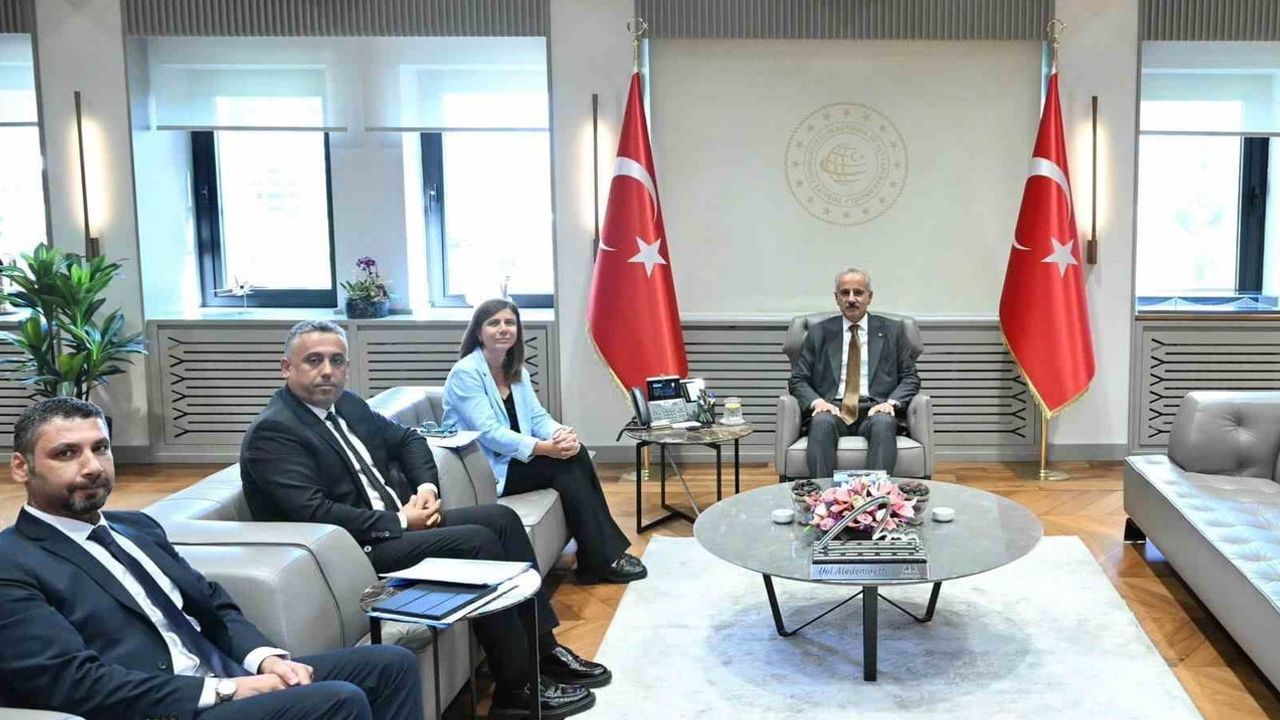 Diyarbakır'da tramvay ve bölgesel tren projeleri için bakanlıkla temas