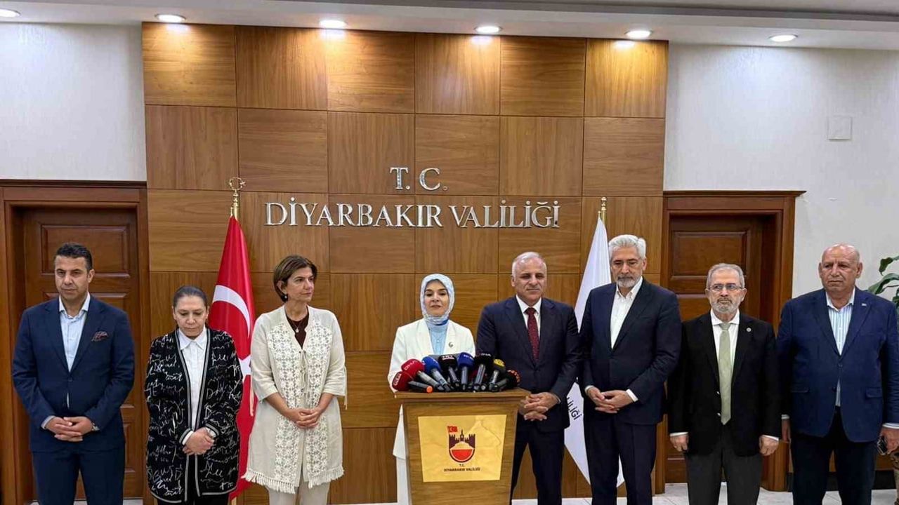 Diyarbakır'dan güçlü mesaj: terörsüz Türkiye için aileleri güçlendiriyoruz