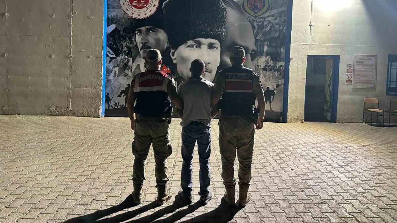 Diyarbakır jandarması 16 yıl 2 ay hapis cezası bulunan zanlıyı Hani'de yakaladı