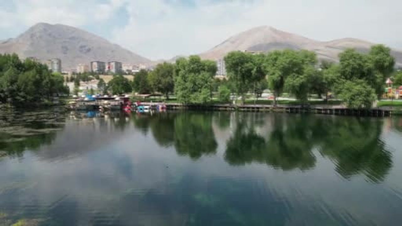Doğduğu yerden ovaya hayat veren Pınarbaşı: Ceyhan'ın kaynağı ve mesire alanı