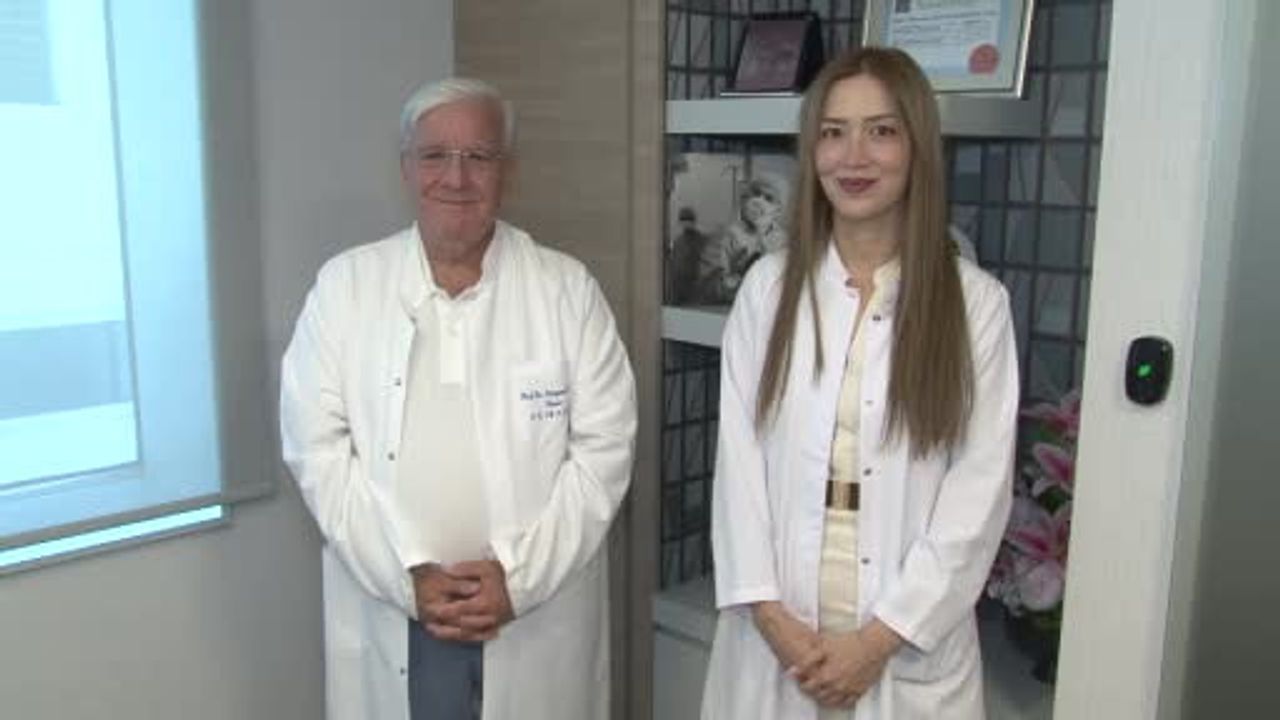doğumunda ellerine gelen doktorla şimdi aynı ameliyathanede