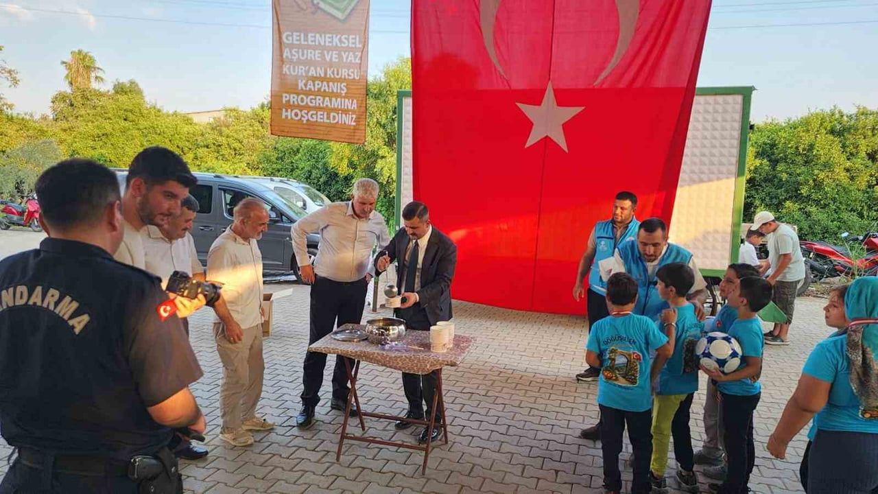 Döğüşbelen’de yaz Kur’an kursu kapanışında öğrenciler gösteri ve aşure ile buluştu
