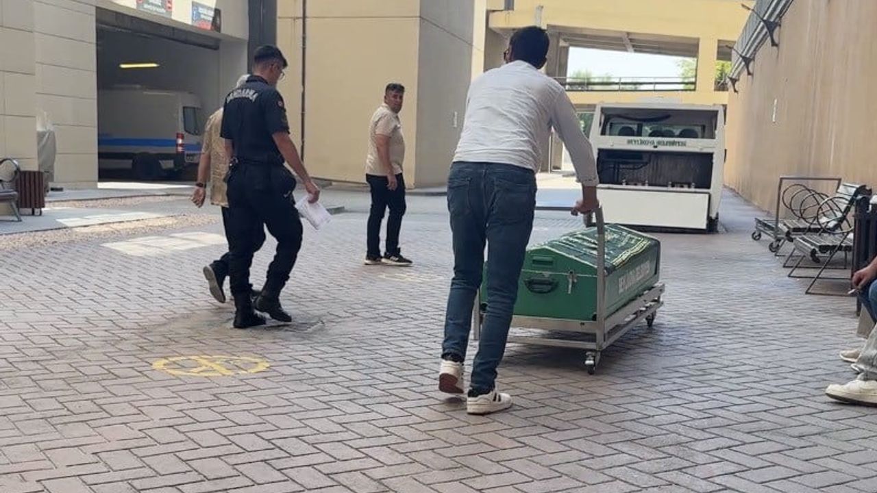 Dört yaşındaki Elif için son görev: ailesi uğurluyor