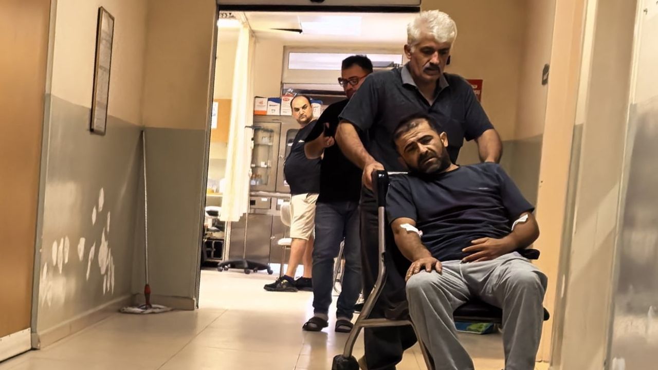 Döşeme tabancasından çıkan çivi karnına saplandı, işçi ameliyat edildi