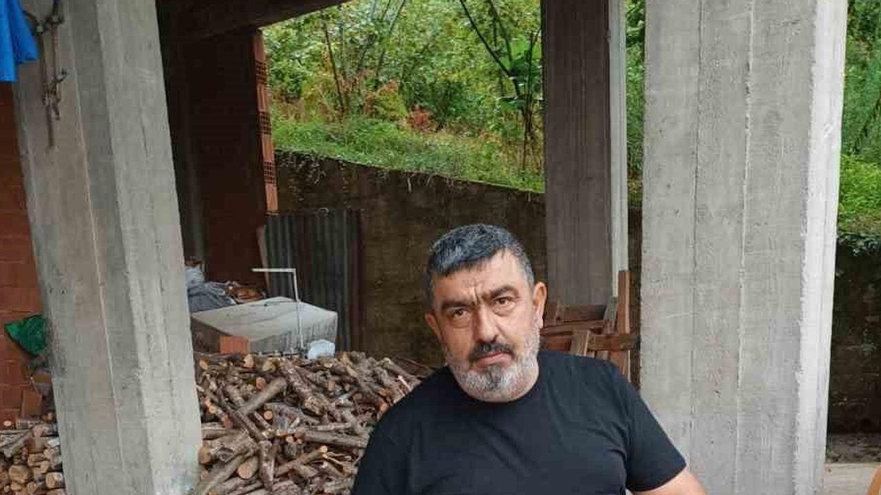 Duman fındık kırma yeteneğiyle Araklı'da dikkat çekiyor