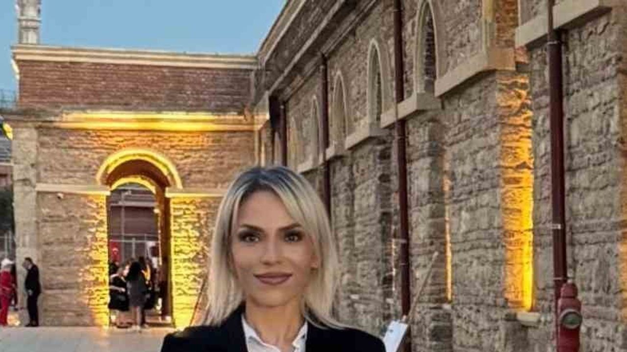 Dünya barış zirvesinde bir Türk imzası: Derya Şahin resmî sunucu ve sahne editörü