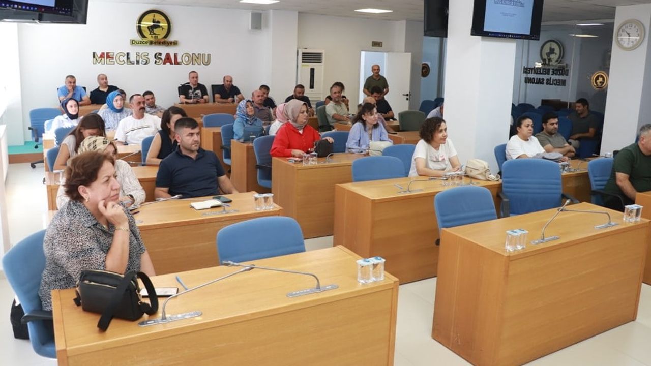 Düzce Belediyesi'nde güvenli çalışma odaklı iki oturumlu eğitim tamamlandı