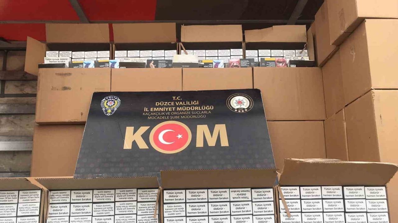 Düzce'de kaçakçılığa sıkı takip: operasyonlarda çok sayıda makaron ve sigara ele geçirildi