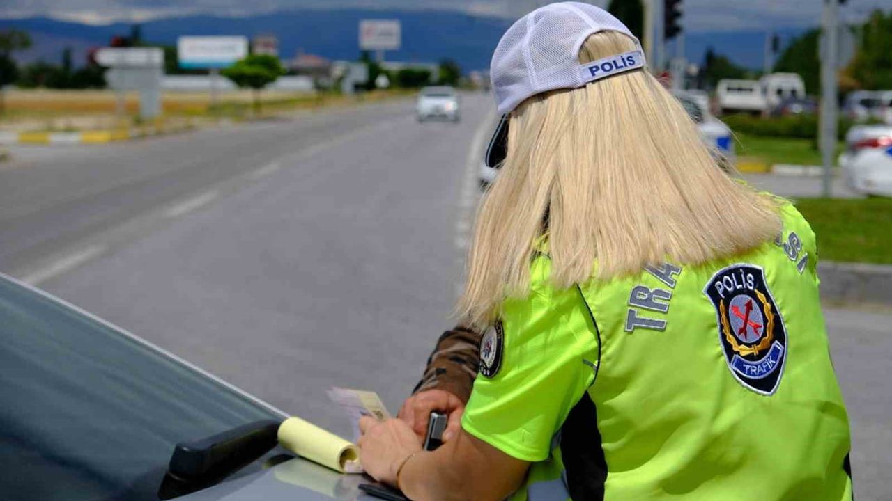 Düzce’de sıkı trafik denetimi: 204 araç trafikten men edildi, bin 38 sürücüye ceza