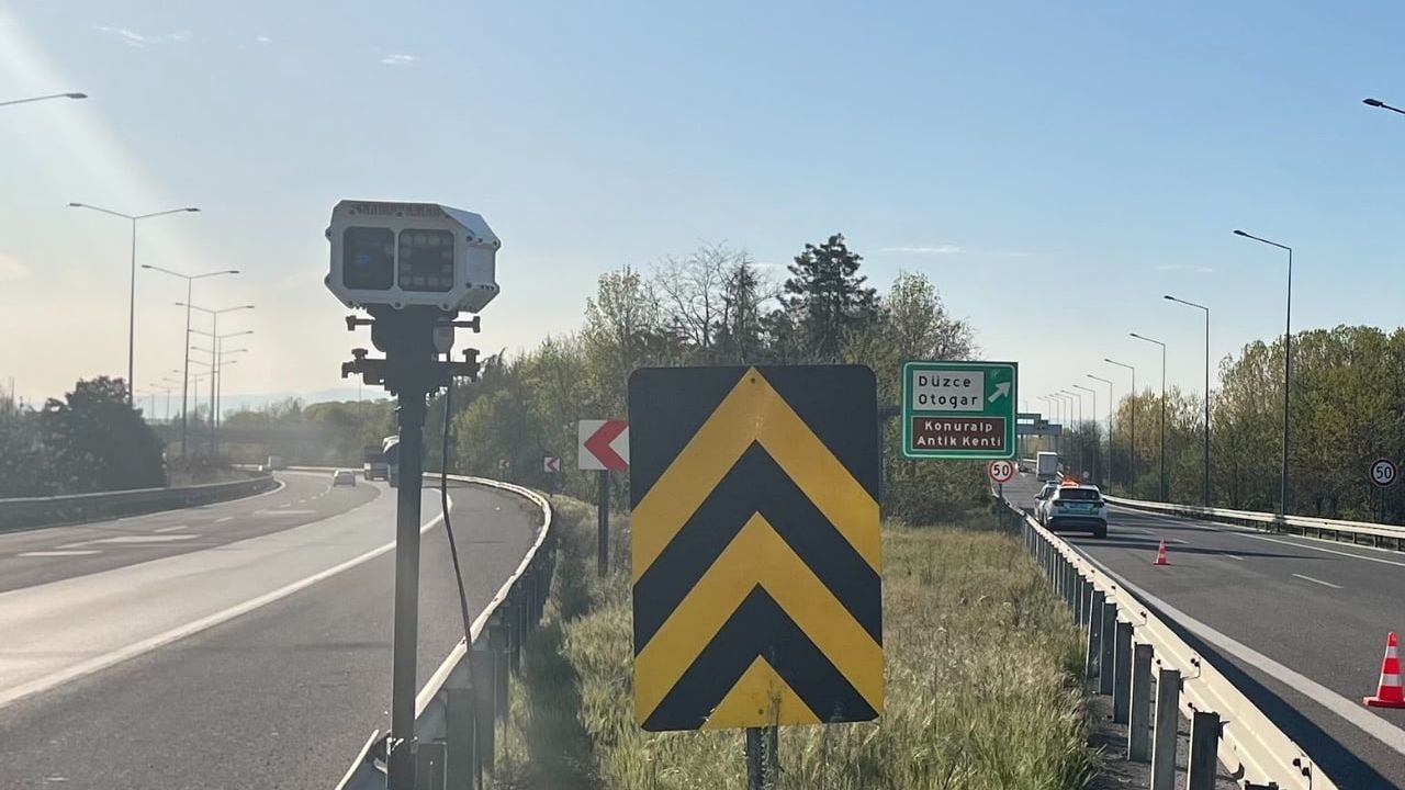 Düzce'de trafikte sıkı denetim: 14 bin 500 araç kontrol edildi, 165 araç trafikten men