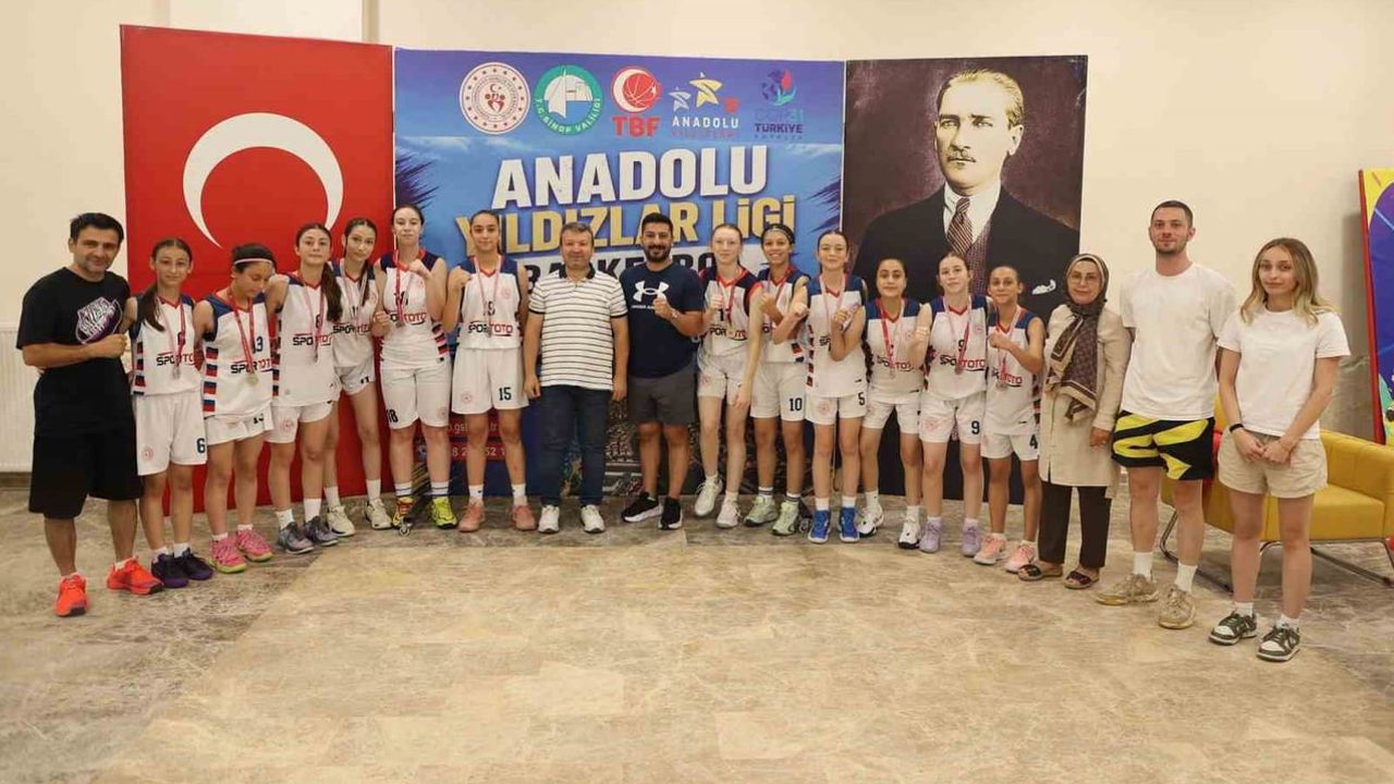 Düzce'den ANALİG gururu: kız basketbol takımı Türkiye finallerinde