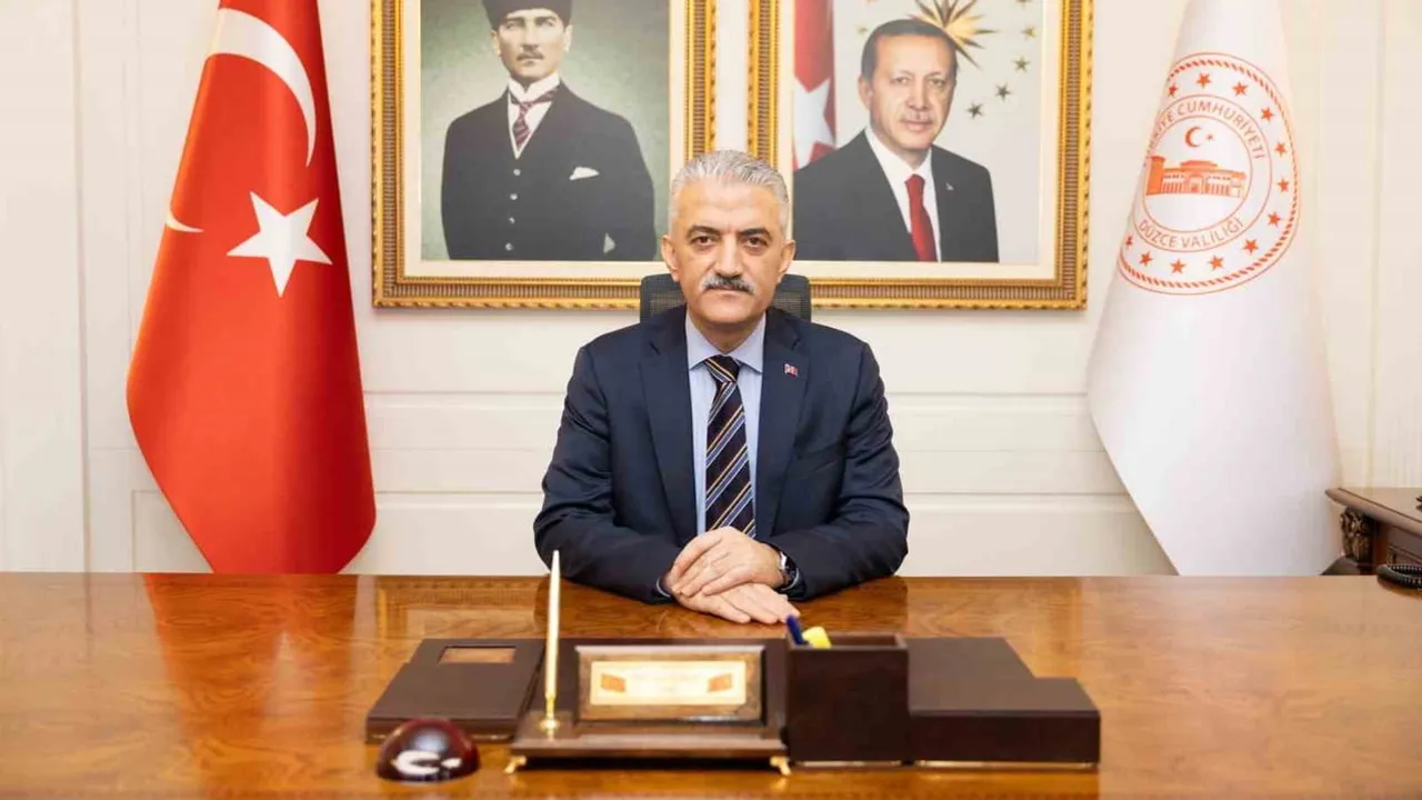 Düzce valisi Makas acıyı anarak hazırlığın önemine vurgu yaptı