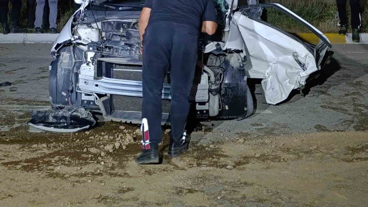 Edremit kavşağında trafik ışıkları devre dışı kaldı, 5 kişi yaralandı
