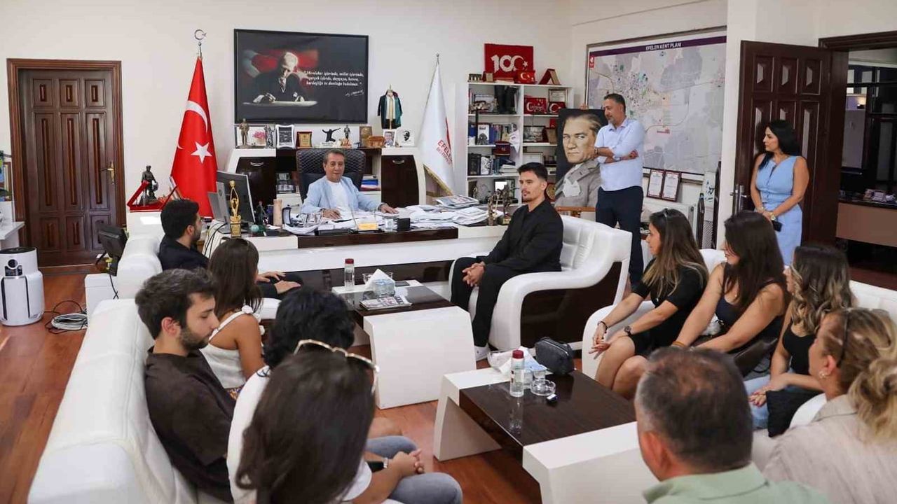 Efeler'de gençlerin emekleri meyve verdi: Başkan Anıl Yetişkin ile başarı kutlaması