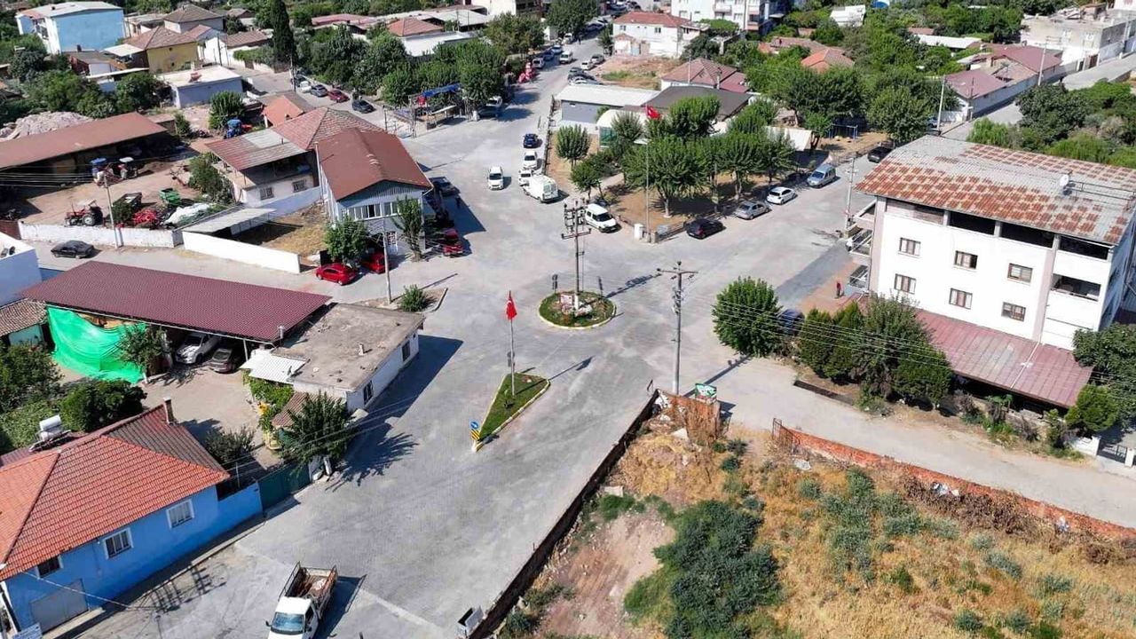 Efeler’de hastane ve okul erişimleri yenilendi: 25 bin metrekarelik parke tamamlandı