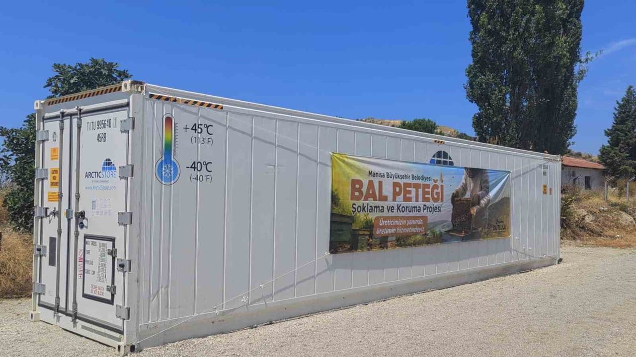 Eksi 30 ile petek koruması: Manisa'dan arıcılara soğuk depo çözümü