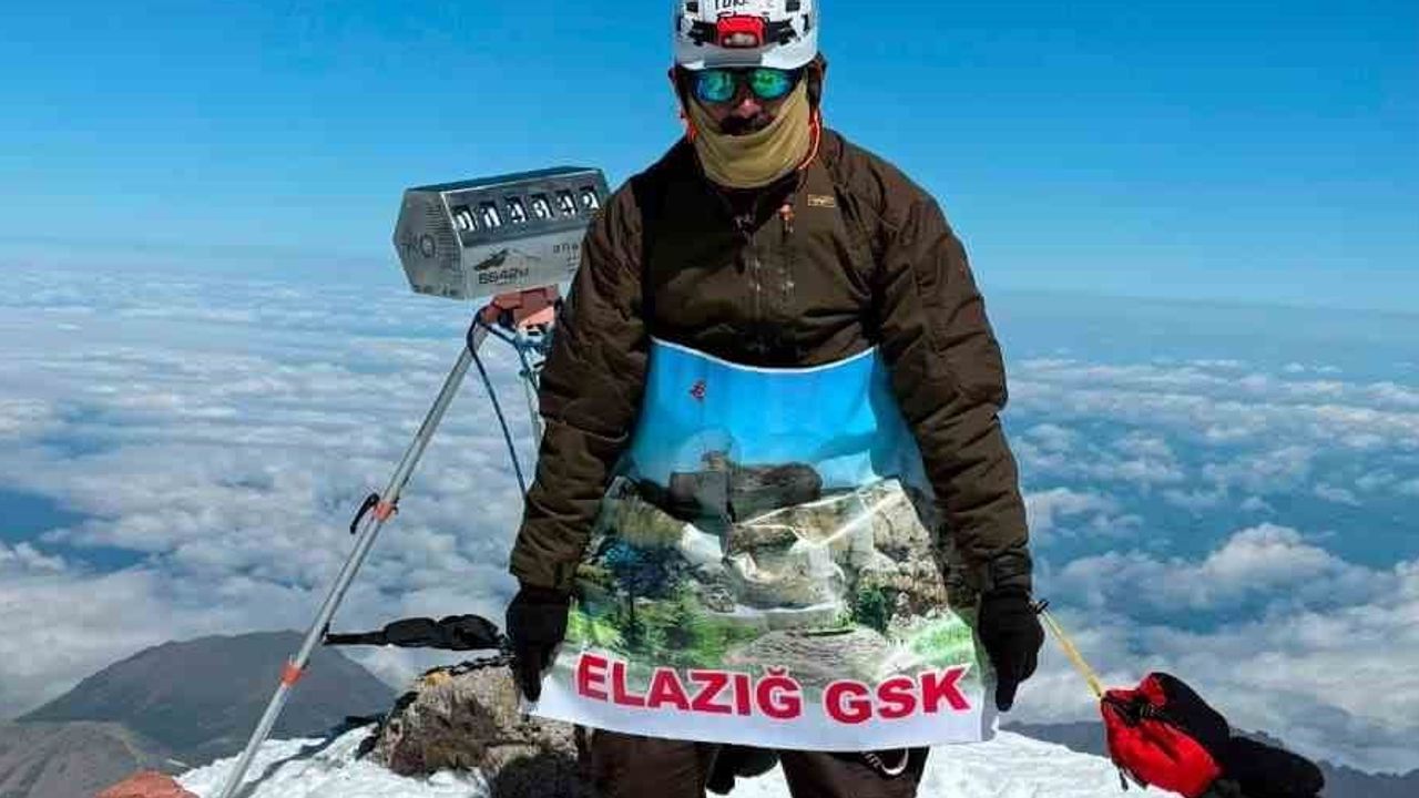 Elazığ'dan Elbrus zirvesine: genç sporcuların 5 bin 642 metrelik başarısı