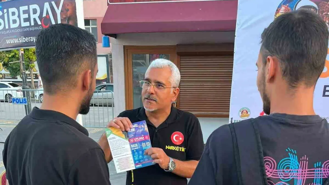 Elazığ gastronomi festivalinde polis bilgilendirmesi geniş çapta sürdü