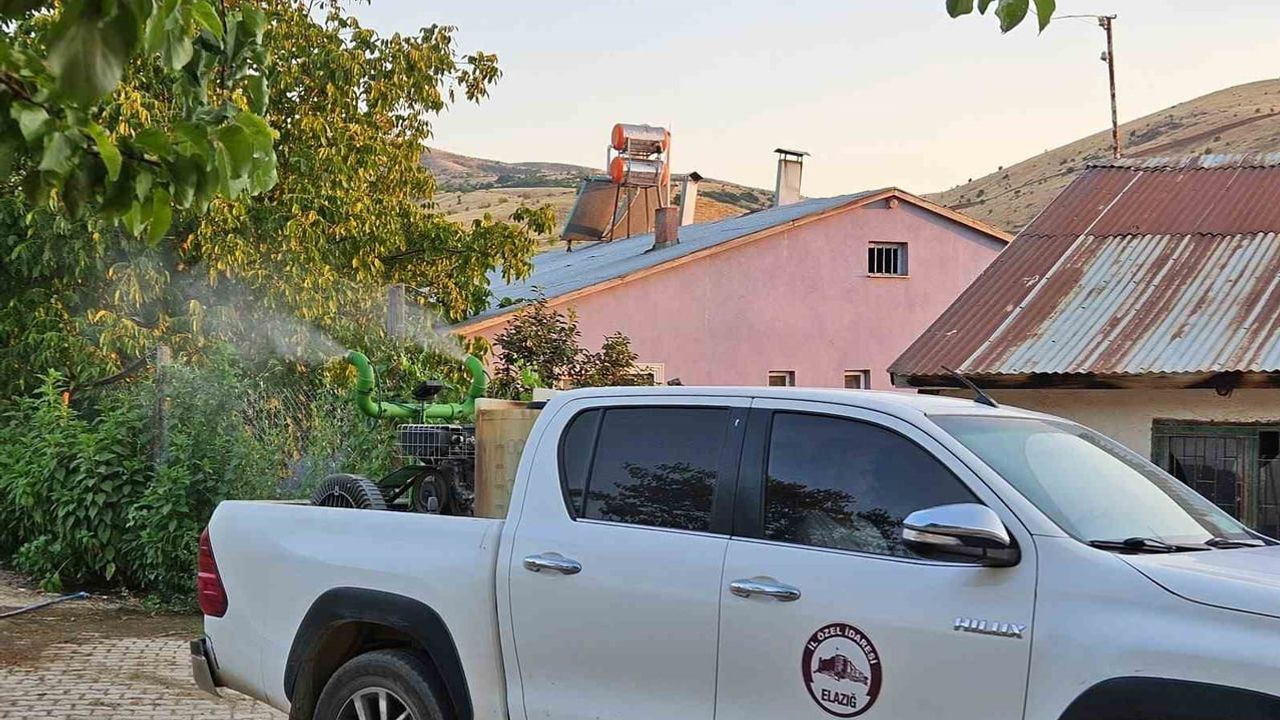 Elazığ kırsalında yaz boyunca sinek ve haşere mücadelesi sürüyor