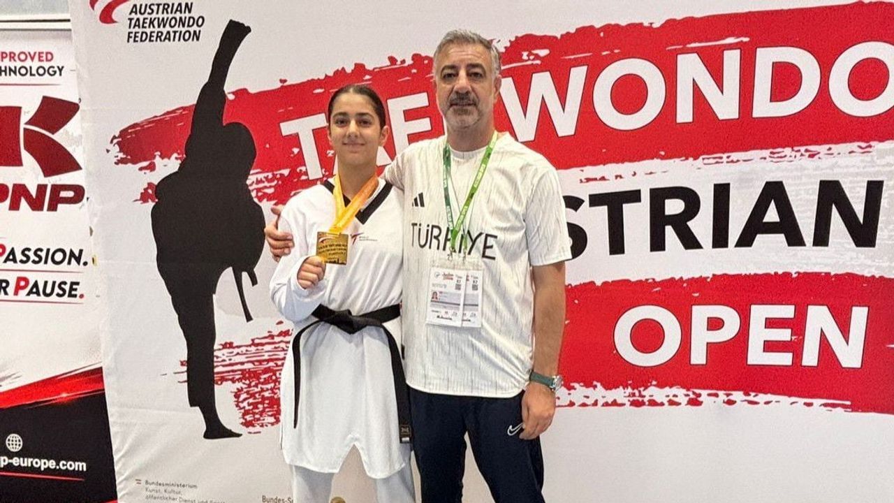 Elazığlı Ebrar Acar Viyana'da genç bayanlar 68 kiloyu altınla taçlandırdı
