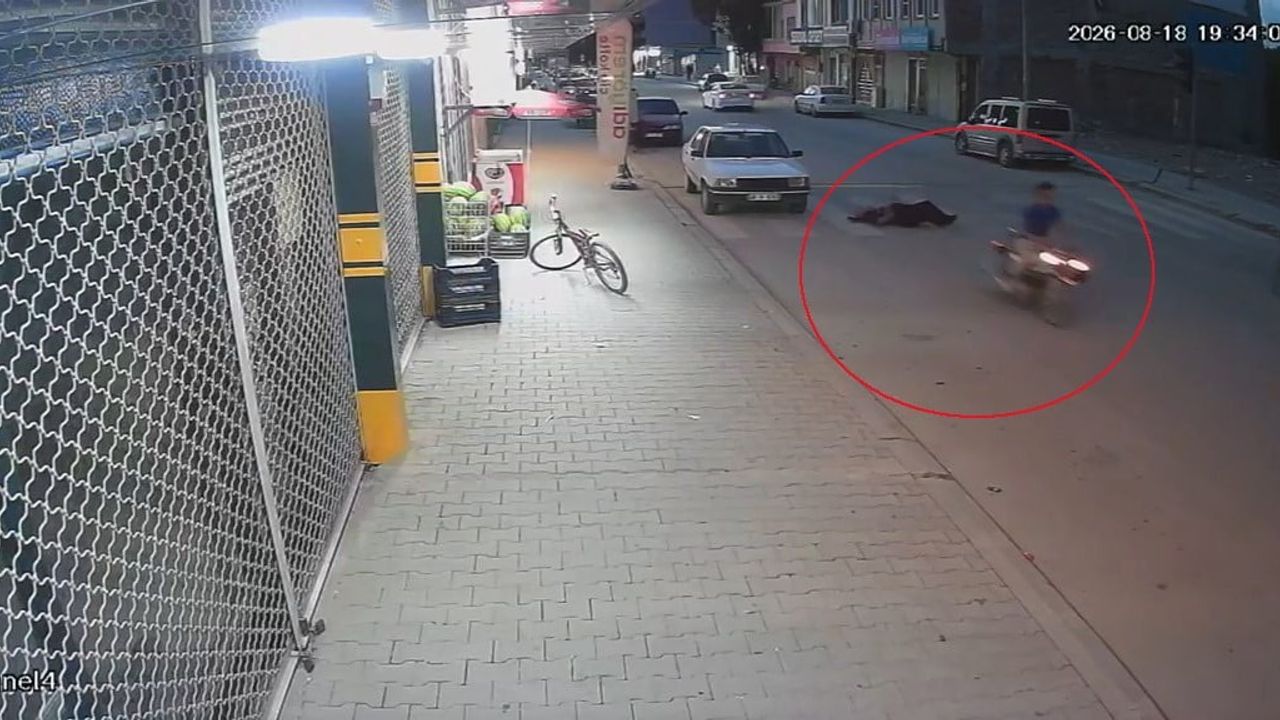 Elbistan'da güvenlik kamerasının kaydettiği çarpışma: 69 yaşındaki yaya yaralandı