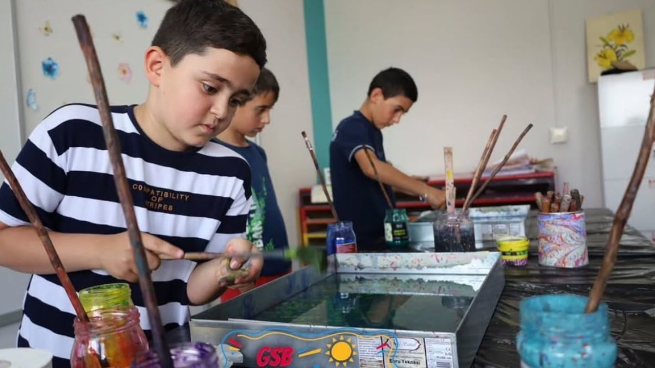 Eleşkirt'te gençlik yaz kulübü etkinlikleri sürüyor