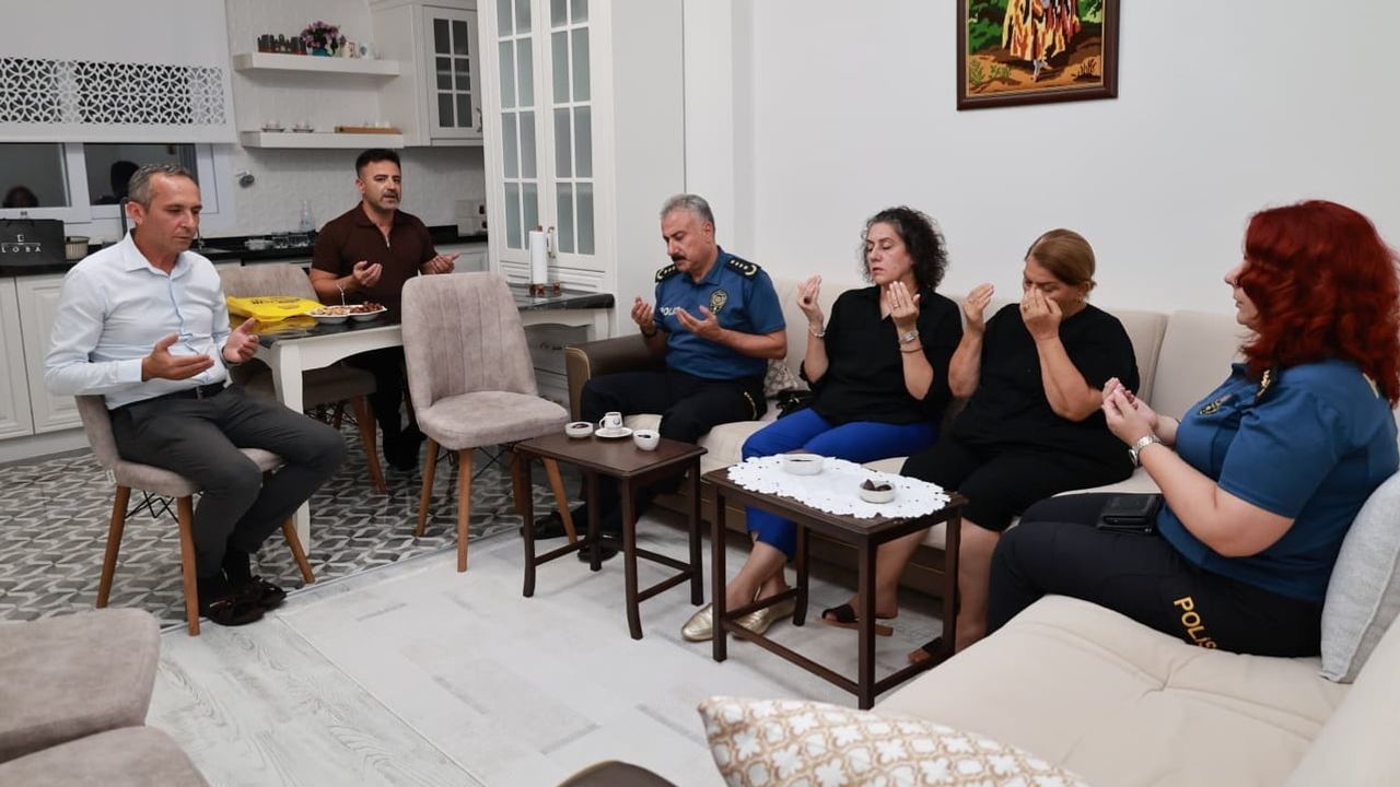 Emniyet müdüründen emekli polislere veda, şehit ailesine ziyaret