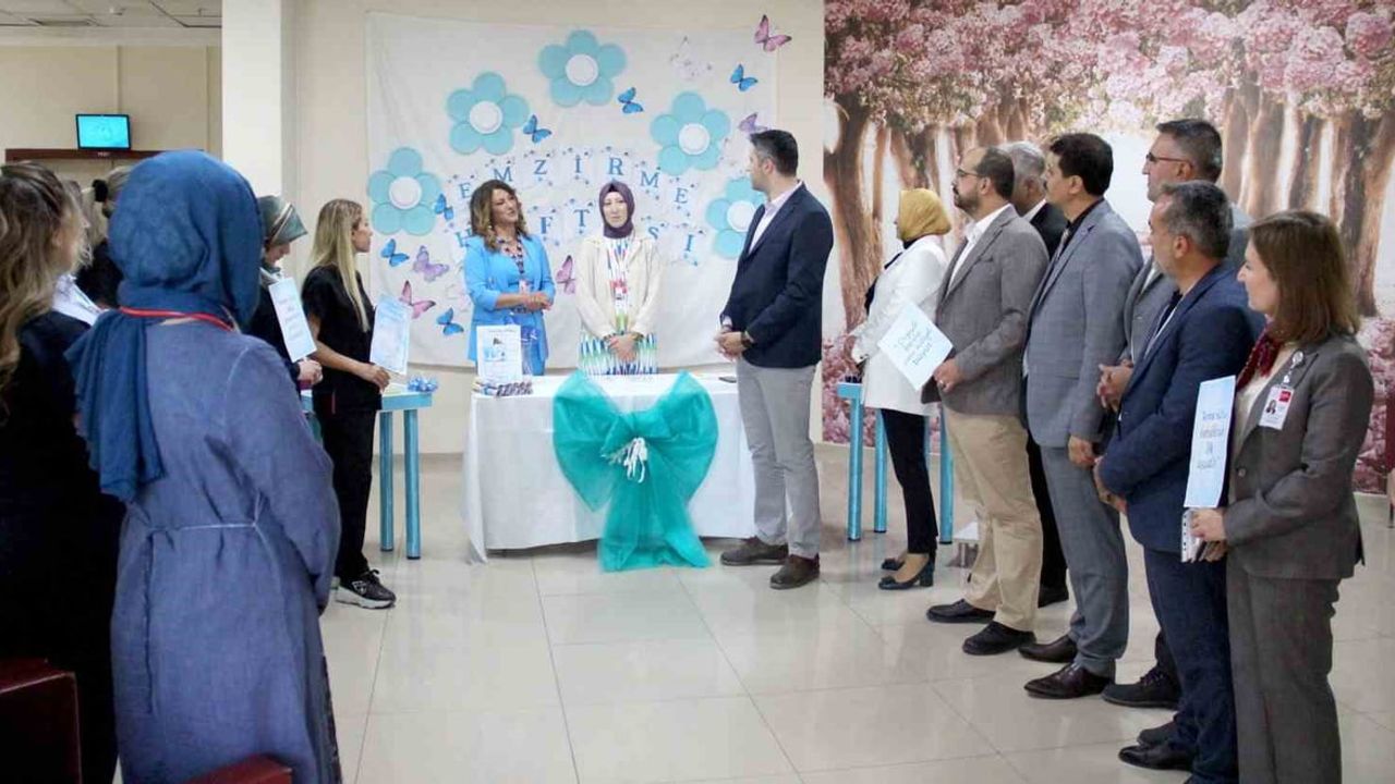 Emzirme haftasında Kayseri'de sağlık çalışanlarından bilgilendirme seferberliği