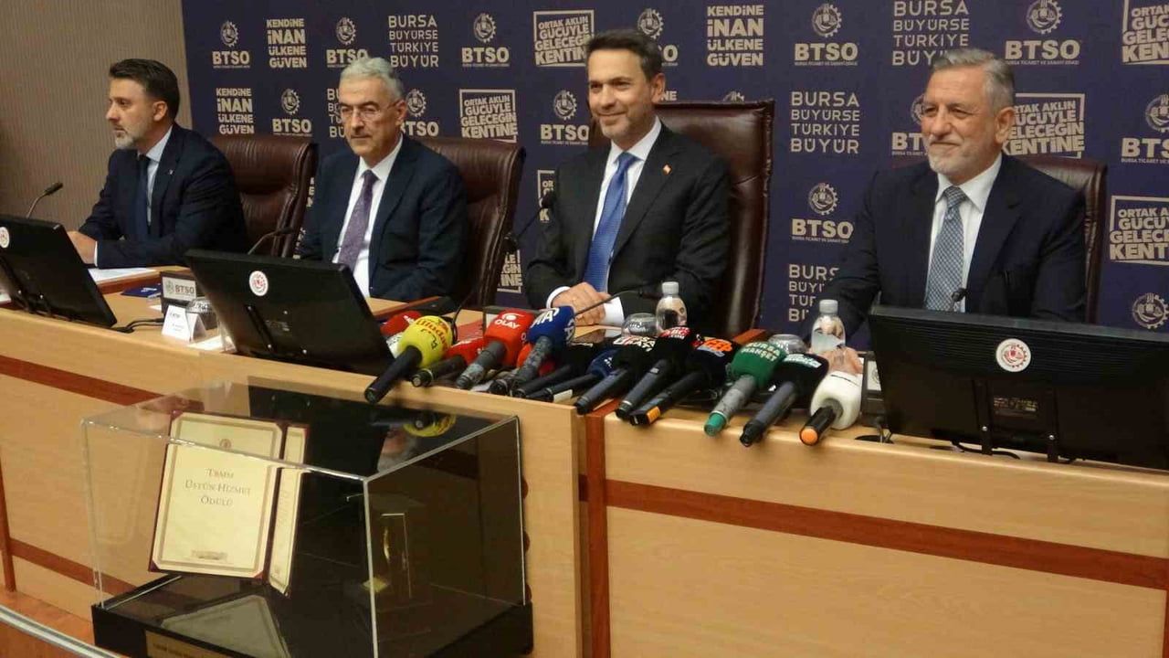 Enerji milli güvenliği: Bayraktar'dan Bursa'ya yerli üretim ve dönüşüm çağrısı