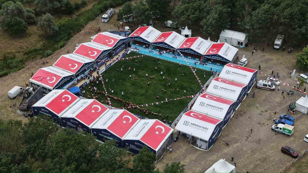 Er meydanında miras ve rekabet: Arnavutköy'de 11. yağlı güreşler tamamlandı
