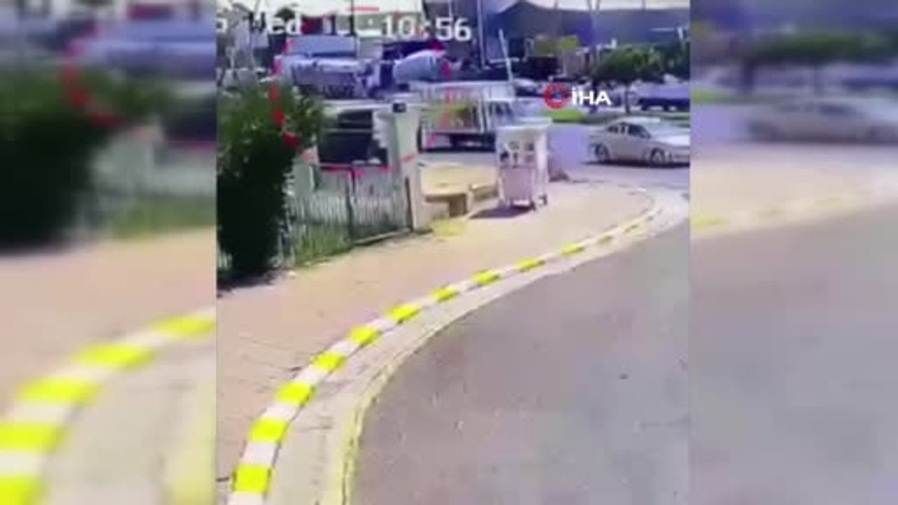 Erbil'de kontrolden çıkan un kamyonu zincirleme kazaya neden oldu