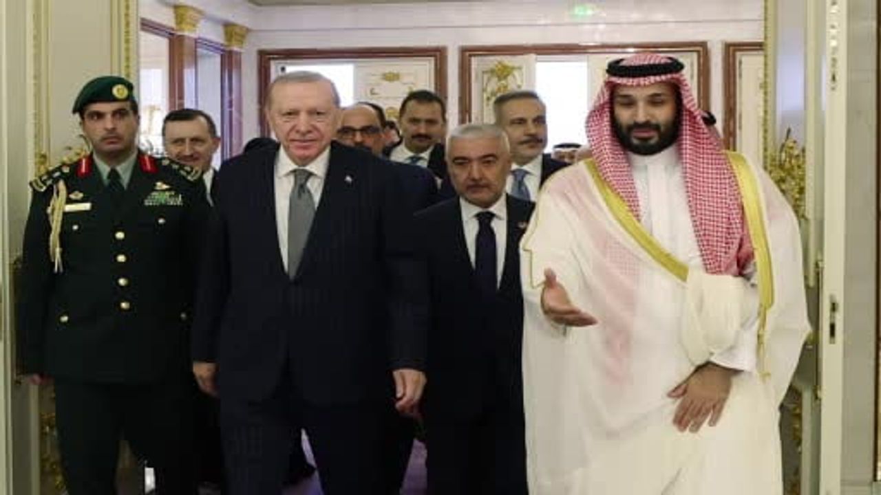 Erdoğan'ın Mekke ziyareti: Selman ile ikili ilişkiler ve bölgesel gündem