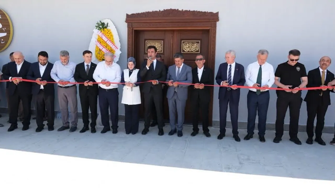 Erzincan’da Kahraman Tanoğlu Camii ibadete açıldı