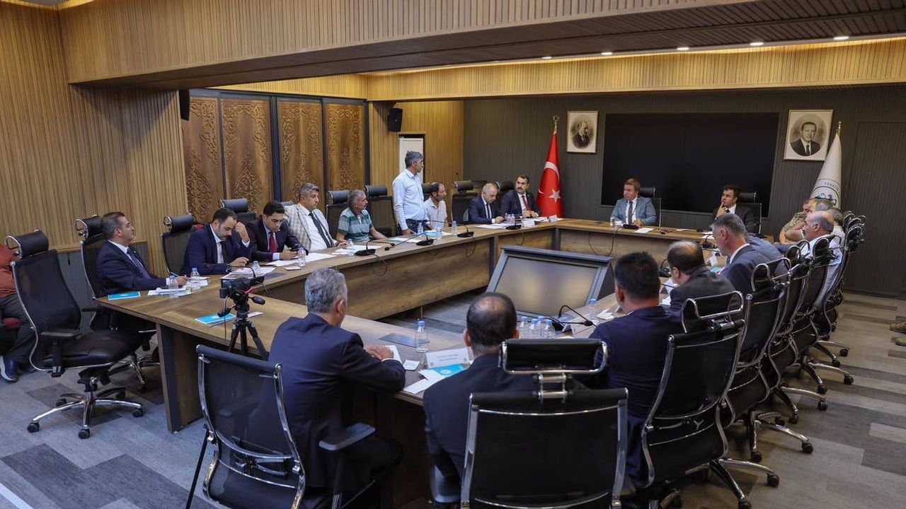 Erzincan’da mahalle sorunları için muhtarlar ve kurumlar sahada çözüm aradı