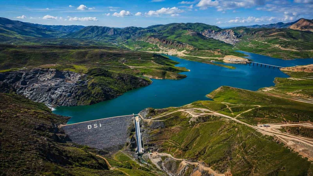 Erzincan'da su yatırımları toprakla buluştu enerjiye dönüştü