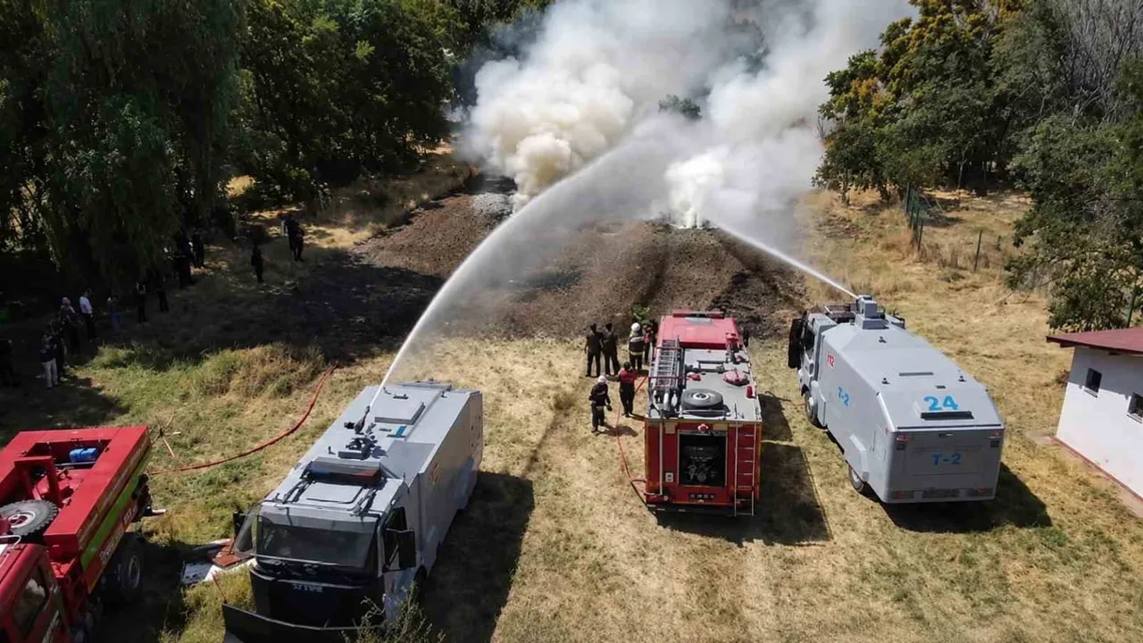 Erzincan'da tatbikat gerçeğe yakın müdahaleyi sınadı