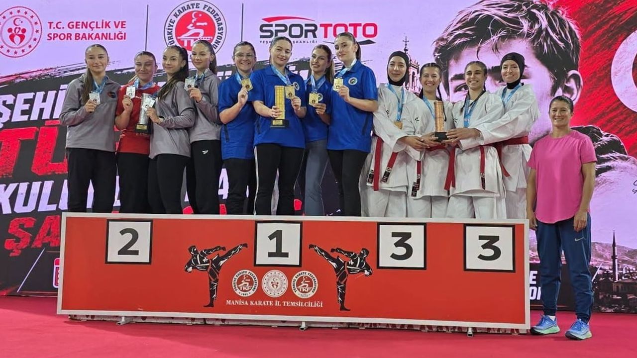 Erzincanlı karateciler kürsüde: Manisa'dan bronz madalya