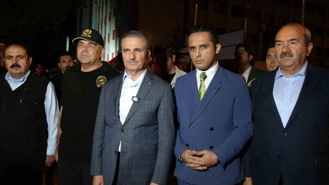 Erzurum adliye sarayında arşiv katı yangını itfaiyenin müdahalesiyle sınırlandırıldı