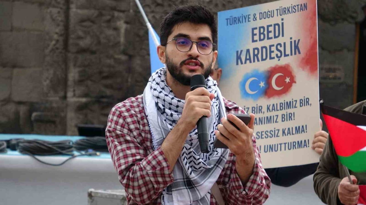 Erzurum'da 146'ncı hafta: sağlıkçılardan Gazze'ye sessiz duruş