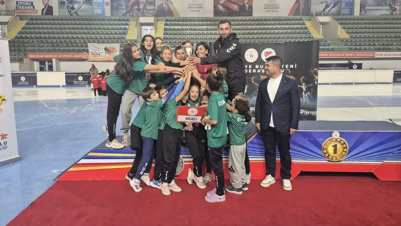 Erzurum'da ANALİG rüzgarı: genç sporcular kupalara ulaştı