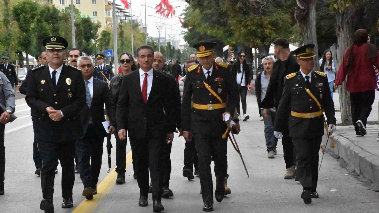 Erzurum'dan 30 ağustos mesajı: bağımsızlık iradesinin simgesi