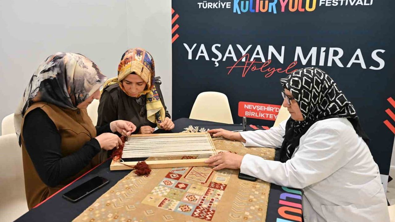 Erzurum kültür yolu festivalinde geleneksel zanaat ve çağdaş sanat iç içe geçti