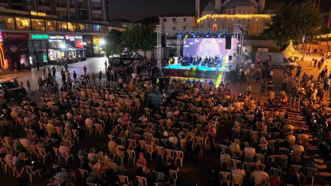 Esenler'de rahmet ve salavatla anıldı: Peygamber Efendimizin doğum yılı mevlidi