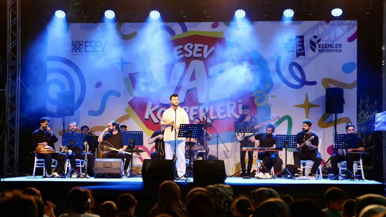 Esenler'de yaz akşamları müzikle doluyor: ESEV farklı türleri buluşturuyor