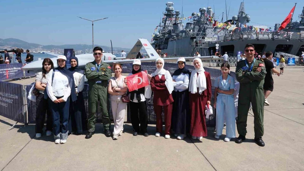 Esenyurt gençleri deniz ve teknolojiyle buluştu: TEKNOFEST Mavi Vatan gezisi