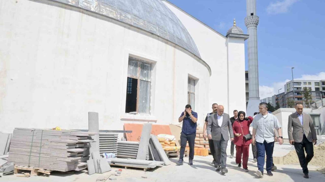 Esenyurt'un çehresi projelerle değişiyor: cami, cemevi ve okul kısa sürede hizmete girecek