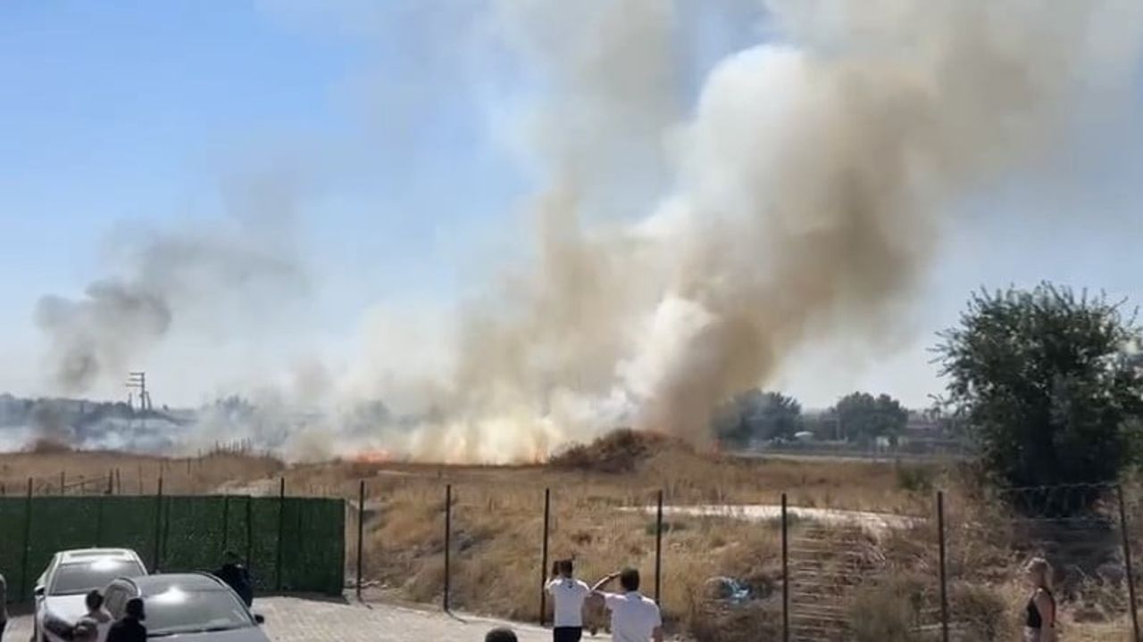 Eskişehir çevre yolunda duman: otluk alevleri itfaiye müdahalesiyle söndürüldü